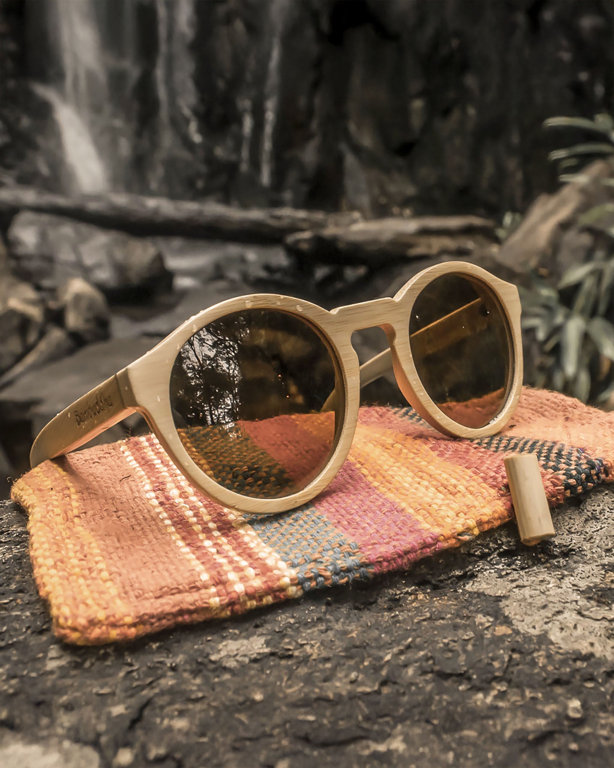 Spectacles | Polarized Bamboo Sunglasses-3